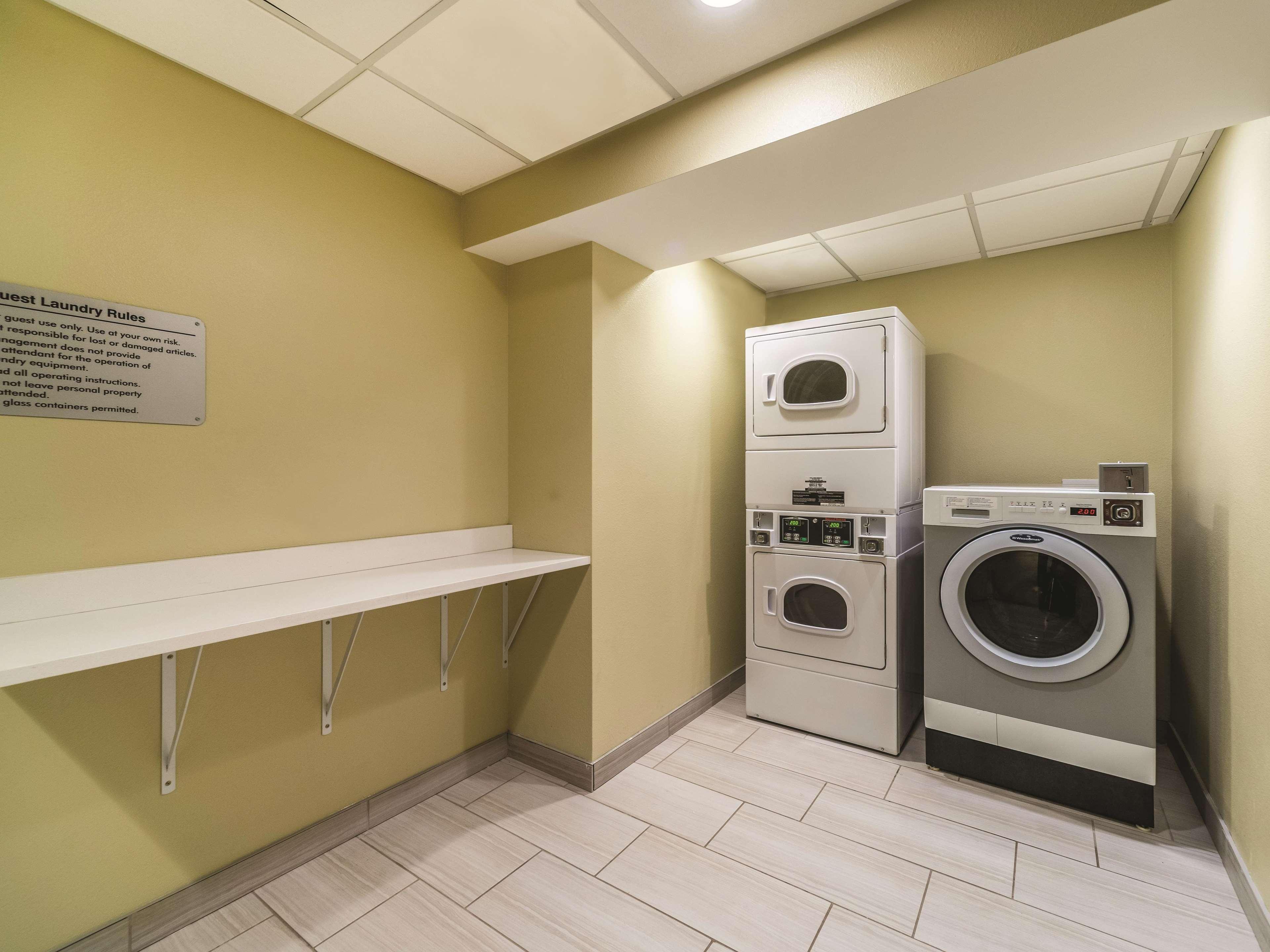 La Quinta By Wyndham Collinsville - St. Louis Екстериор снимка