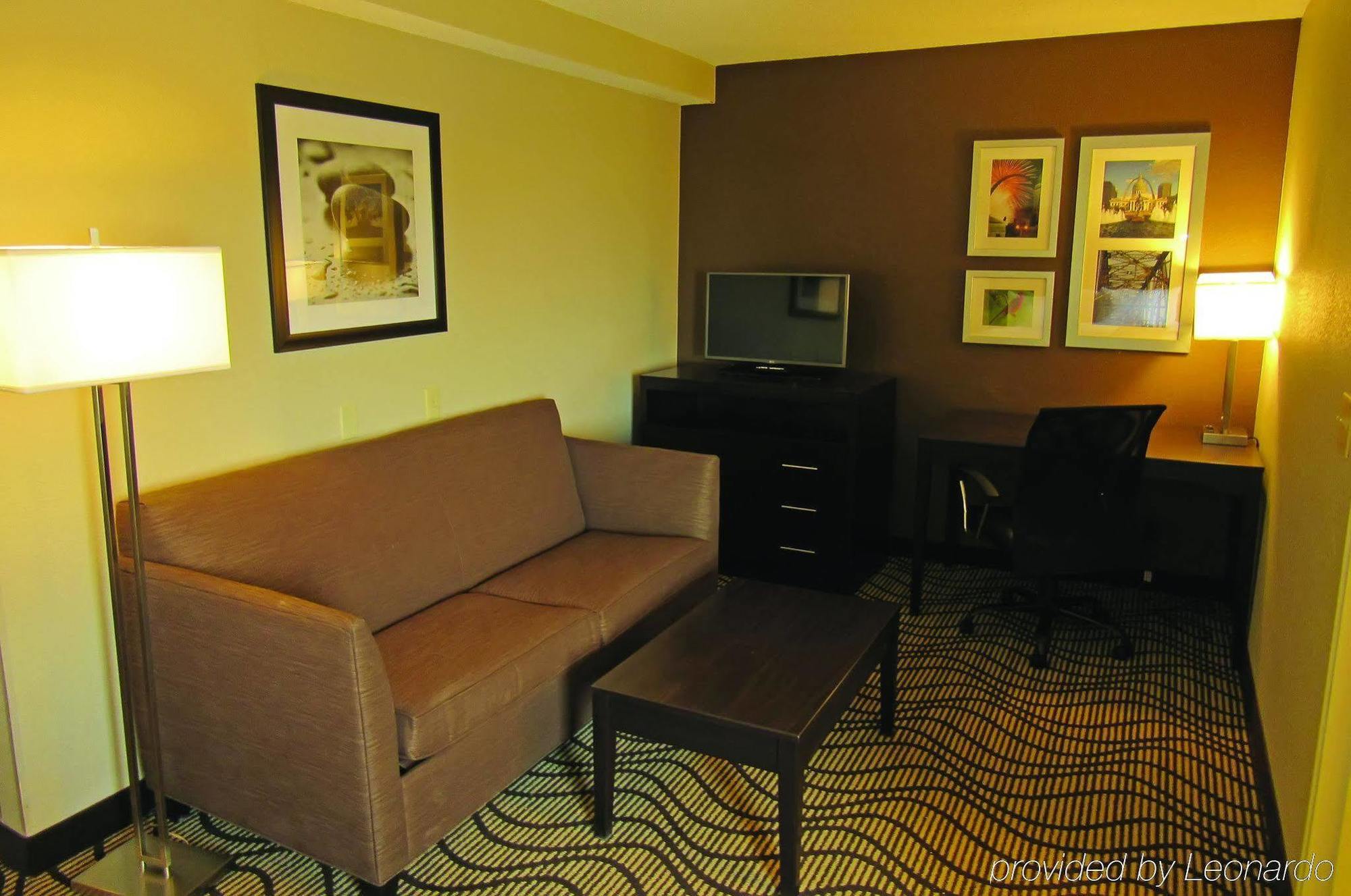 La Quinta By Wyndham Collinsville - St. Louis Екстериор снимка