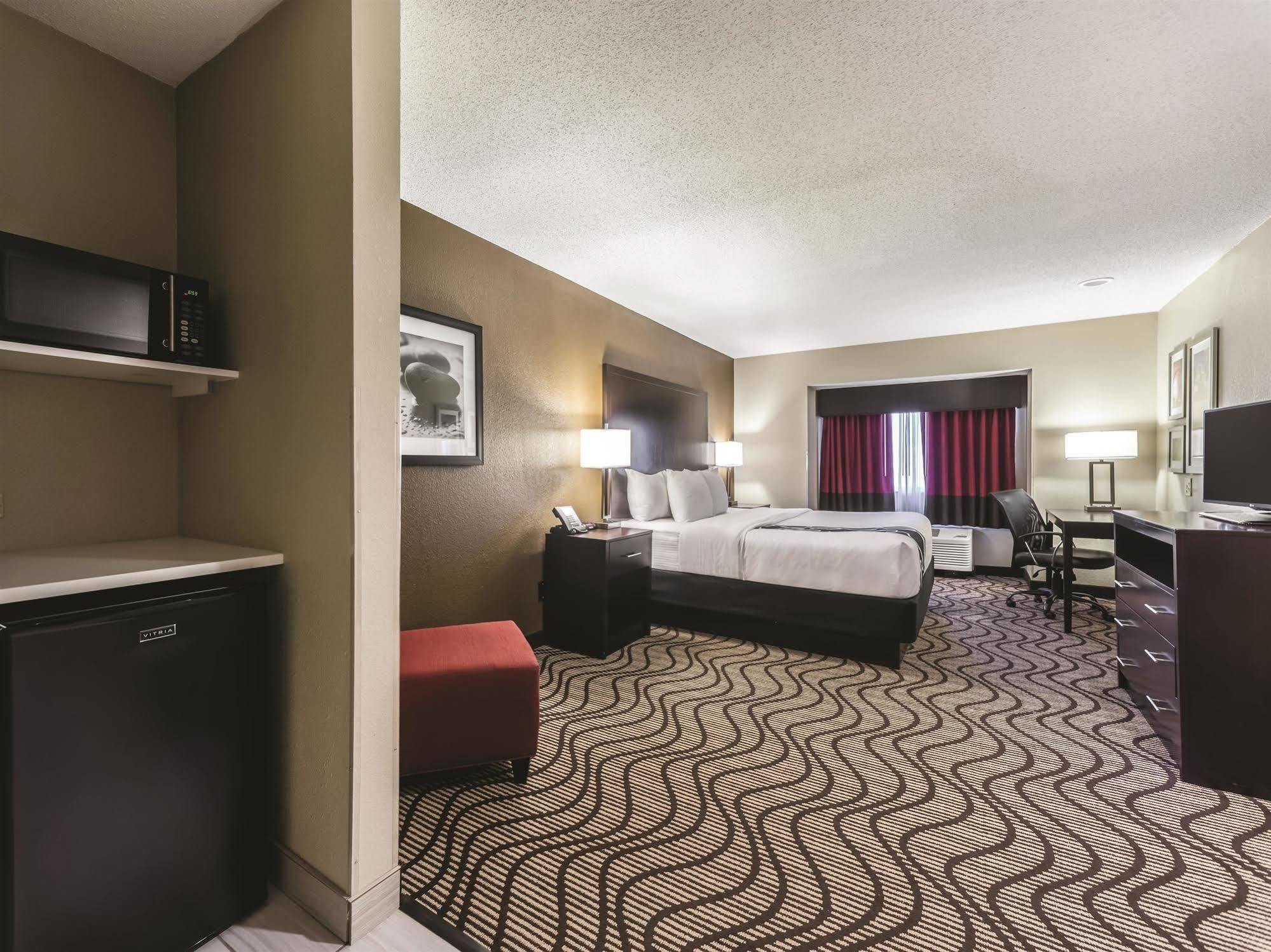 La Quinta By Wyndham Collinsville - St. Louis Екстериор снимка