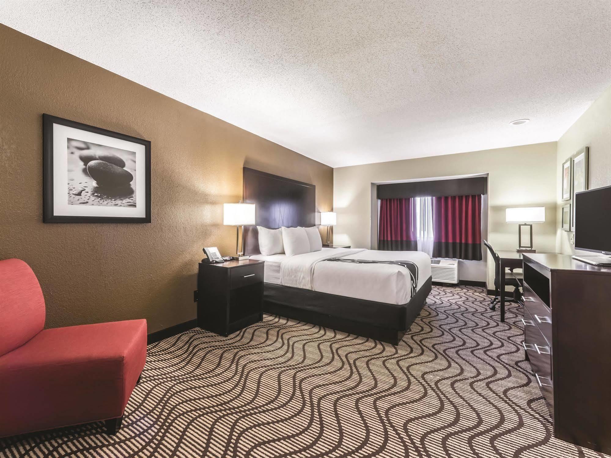 La Quinta By Wyndham Collinsville - St. Louis Екстериор снимка