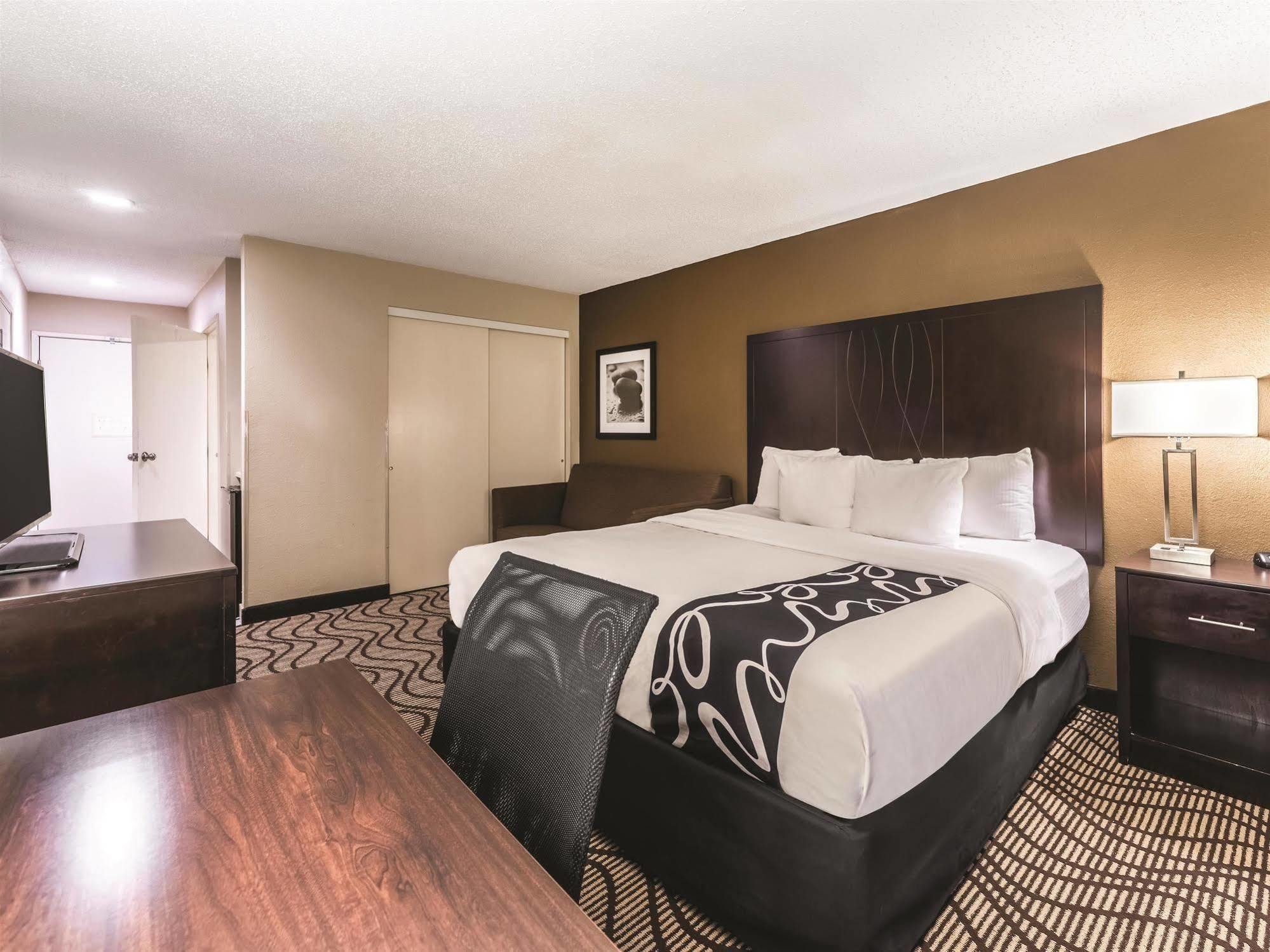 La Quinta By Wyndham Collinsville - St. Louis Екстериор снимка