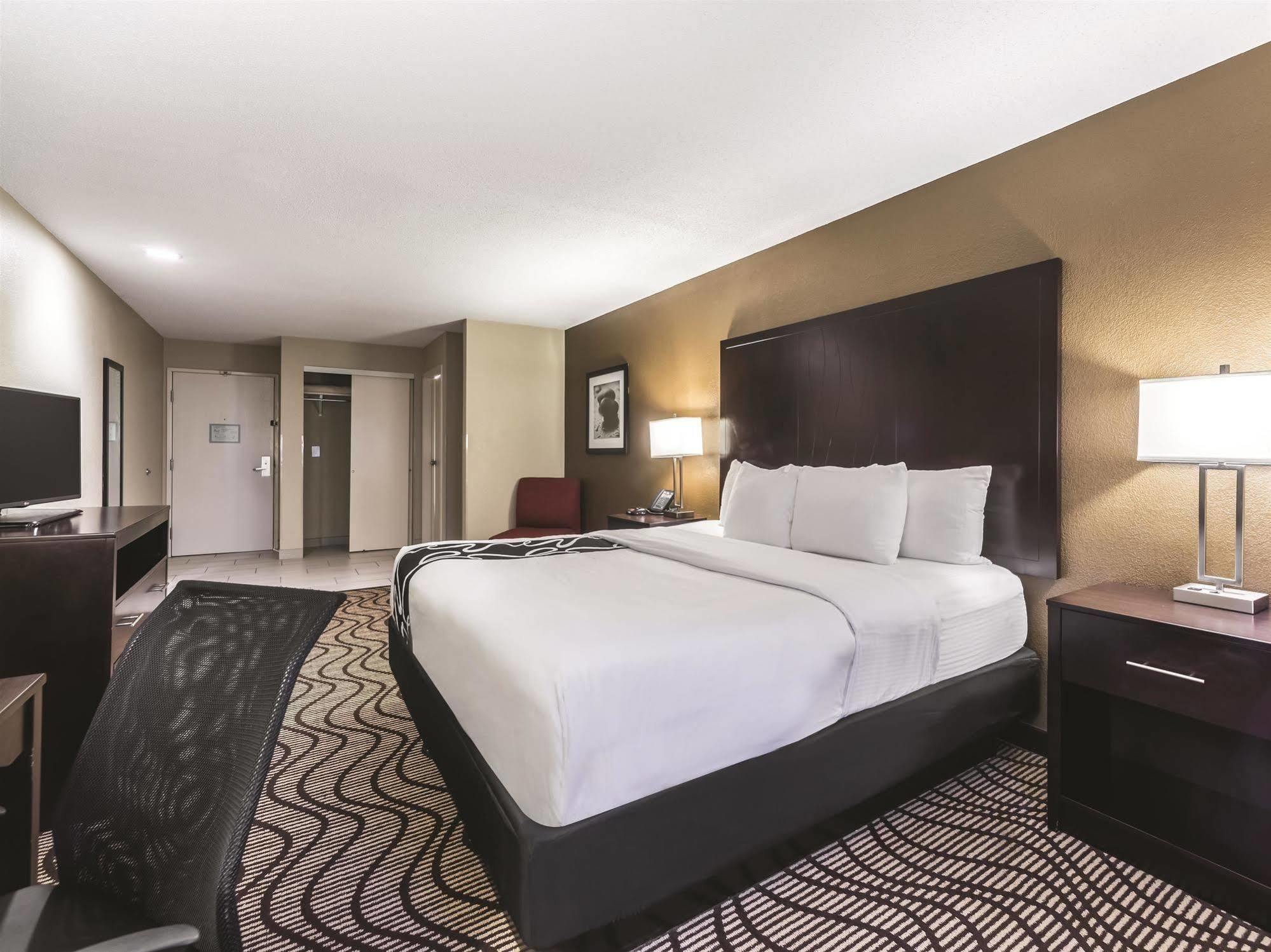 La Quinta By Wyndham Collinsville - St. Louis Екстериор снимка